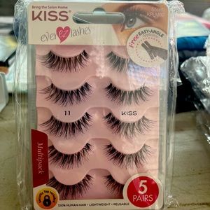 Kiss 11 eye lashes